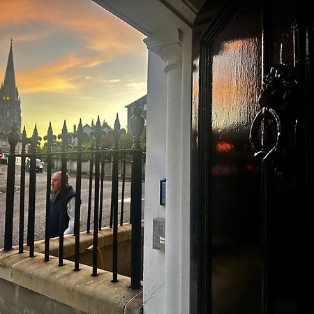 Georgian Townhouse Derry Hotel ภายนอก รูปภาพ